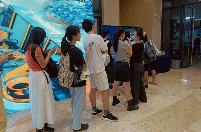 才汇南粤醇香咖啡赋能制造业人才盛会开元棋牌技诺无人咖啡机闪耀百万英(图2)
